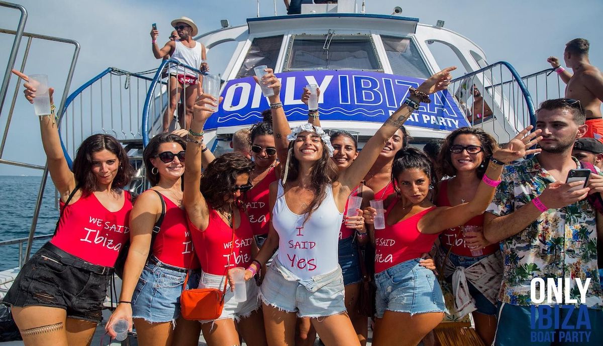 only-ibiza-boat-party-foam-party