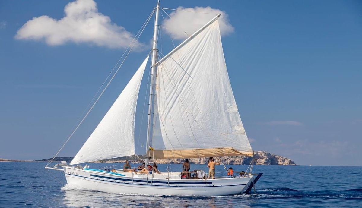 charter-ibiza-sailboat-tour