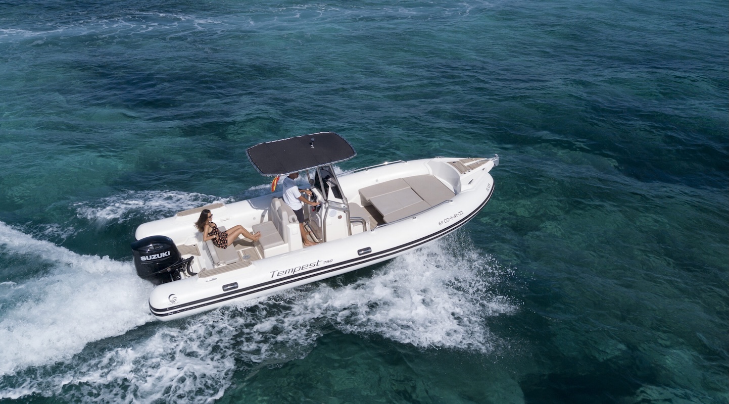 Capelli-Tempest-750-Luxe-day charter from Ibiza to Formentera
